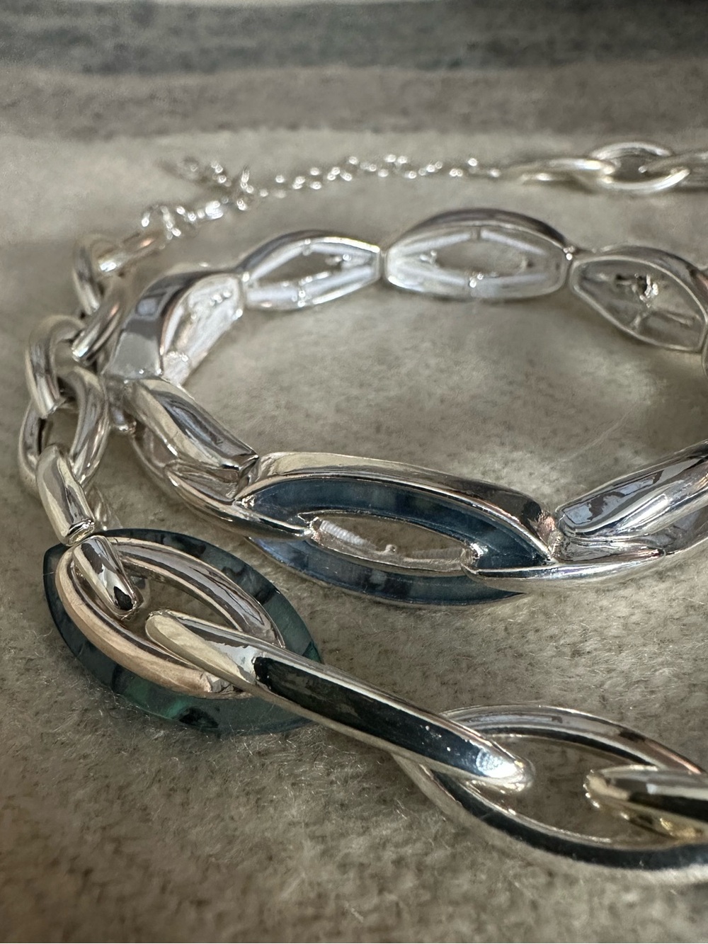 Silver Chain Necklace and Bracelet Set with Mother of Pearl Style Marbled Links